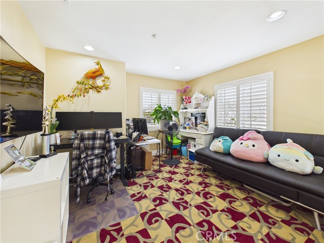 Detail Gallery Image 18 of 47 For 15 Redwood Ct, Stanton,  CA 90680 - 3 Beds | 2/1 Baths