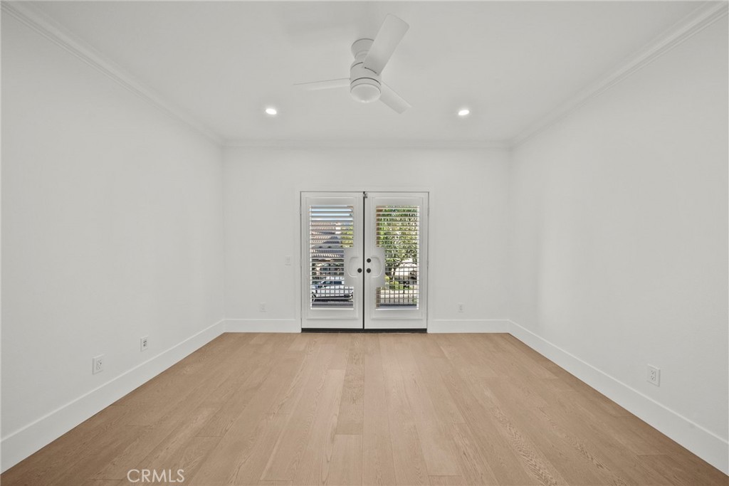 https://media.crmls.org/medias/a0875419-f66d-4d1b-be8e-4cff252d6ac3.jpg?preset=X-Large