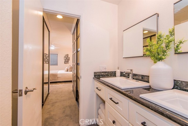 Detail Gallery Image 17 of 36 For 8400 De Longpre Ave #215,  West Hollywood,  CA 90069 - 2 Beds | 2 Baths