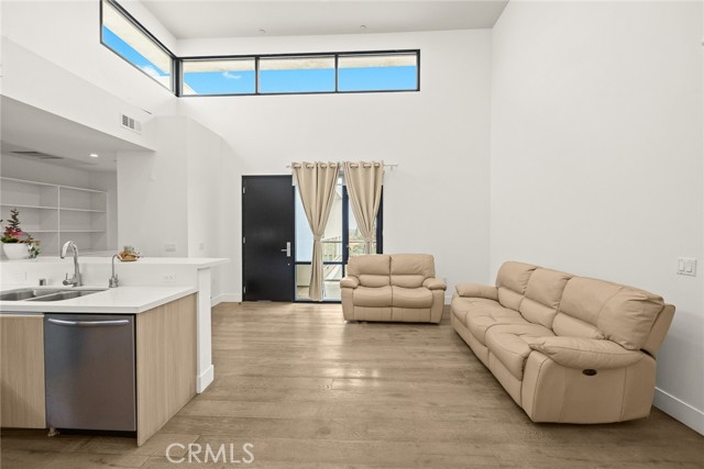 Detail Gallery Image 10 of 31 For 210 N Monterey St #503,  Alhambra,  CA 91801 - 2 Beds | 2 Baths