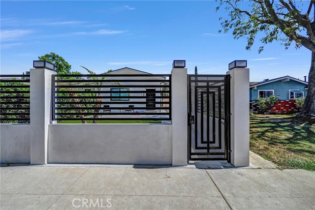 Detail Gallery Image 1 of 26 For 9998 Louise Ave, Northridge,  CA 91325 - 2 Beds | 1 Baths