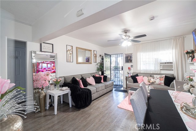 Detail Gallery Image 12 of 56 For 340 W 62nd St, Los Angeles,  CA 90003 - – Beds | – Baths