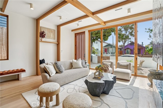 Image 11 of 66 For 647 Navy Street