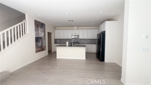 Detail Gallery Image 7 of 20 For 3180 La Avenida Drive, Ontario,  CA 91761 - 4 Beds | 3 Baths