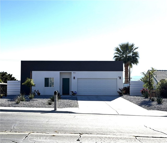 Detail Gallery Image 2 of 20 For 66191 Mission Lakes, Desert Hot Springs,  CA 92240 - 3 Beds | 2 Baths