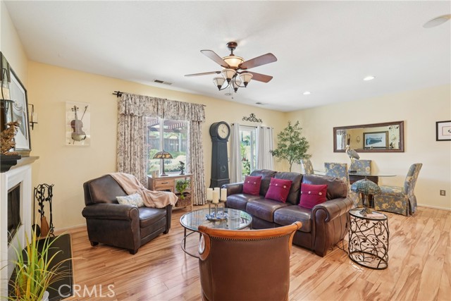 Detail Gallery Image 15 of 39 For 25644 Mountain Glen Cir, Menifee,  CA 92585 - 4 Beds | 2 Baths