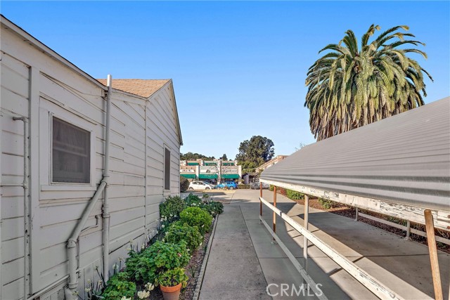 Detail Gallery Image 4 of 14 For 137 W Branch, Arroyo Grande,  CA 93420 - 1 Beds | 1 Baths