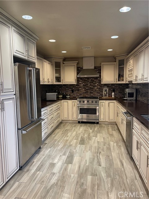 Detail Gallery Image 4 of 14 For 6548 Steven, San Bernardino,  CA 92407 - 4 Beds | 2 Baths