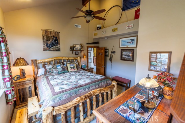 Detail Gallery Image 35 of 44 For 39255 Seminole, Fawnskin,  CA 92333 - 5 Beds | 4/1 Baths