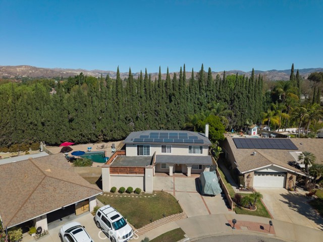 2491 Castlemont Court North photo 3