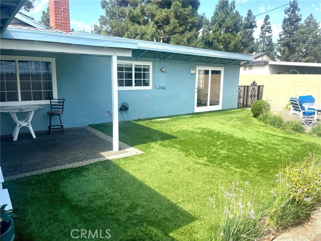 3050 Madison Avenue, Costa Mesa CA: https://media.crmls.org/medias/a08b9e96-de74-4a7c-8ed5-412003ade95d.jpg