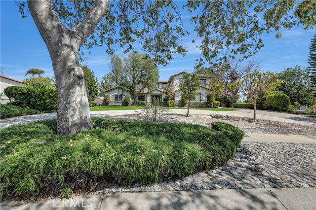 1050 Fuller Drive, Claremont CA: https://media.crmls.org/medias/a08be397-9305-4204-bee4-669ef3d67f38.jpg