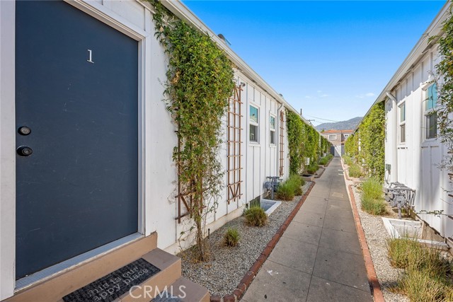 Detail Gallery Image 18 of 37 For 31 N Parkwood, Pasadena,  CA 91107 - – Beds | – Baths