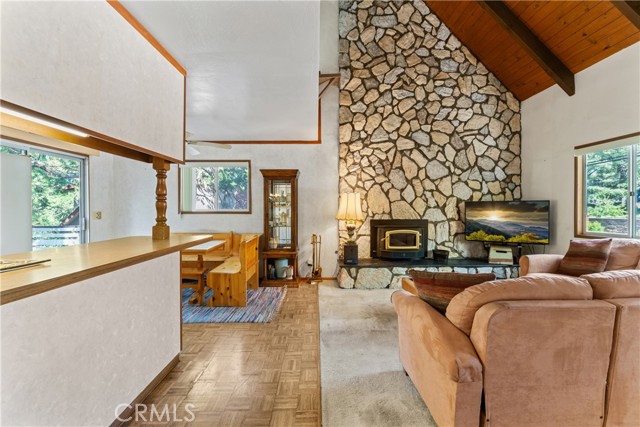 Detail Gallery Image 3 of 31 For 27219 Bernina Dr, Lake Arrowhead,  CA 92352 - 4 Beds | 4 Baths