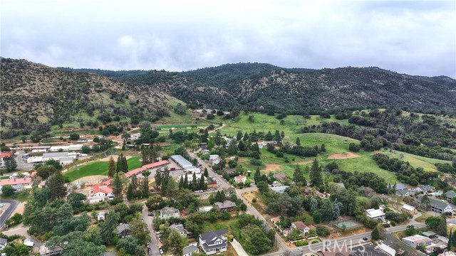 4986 7th Street, Mariposa CA: https://media.crmls.org/medias/a08d243e-e5ce-4ae8-8d91-8c36e570df48.jpg