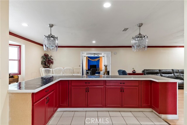 Detail Gallery Image 11 of 46 For 2583 Spring Meadow Ln, Highland,  CA 92346 - 4 Beds | 3/1 Baths