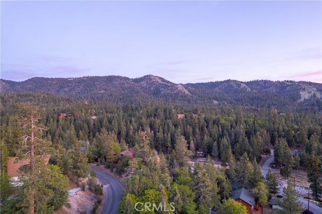 Detail Gallery Image 17 of 46 For 43628 Yosemite Dr, Big Bear Lake,  CA 92315 - 4 Beds | 3 Baths