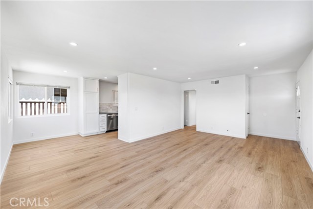 Detail Gallery Image 6 of 17 For 223 Avenida Victoria #C,  San Clemente,  CA 92672 - 2 Beds | 2 Baths