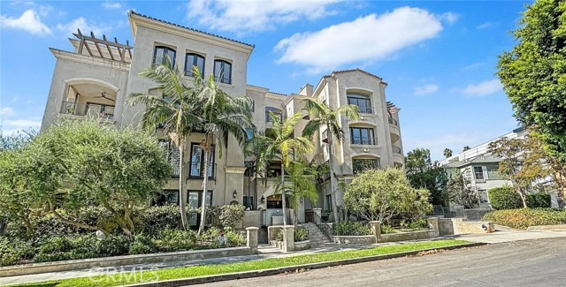 Detail Gallery Image 32 of 33 For 12050 Guerin St #303,  Studio City,  CA 91604 - 3 Beds | 2/1 Baths