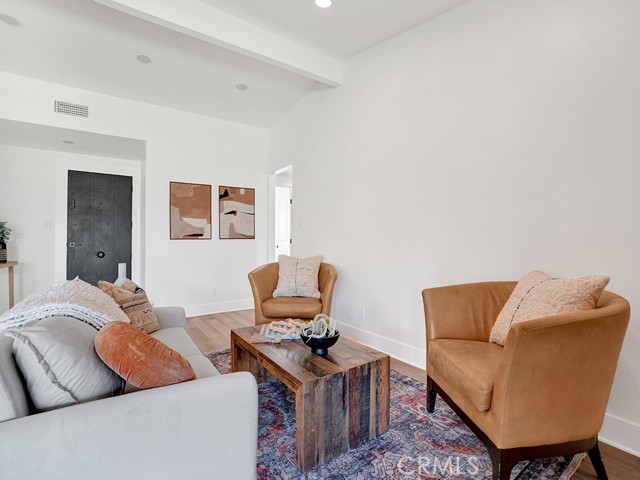 Detail Gallery Image 10 of 38 For 2622 Park Dr, Santa Ana,  CA 92707 - 4 Beds | 2 Baths