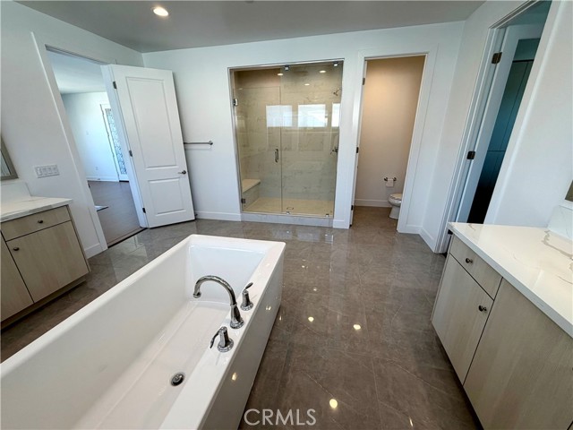 Detail Gallery Image 26 of 34 For 24217 N Corte Profundo, Valencia,  CA 91354 - 5 Beds | 5/1 Baths