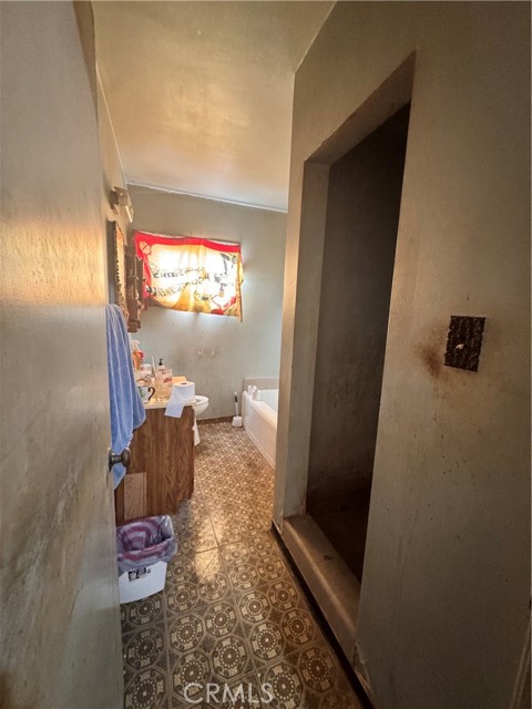 Detail Gallery Image 8 of 27 For 3513 Shipway, Long Beach,  CA 90808 - 3 Beds | 2 Baths