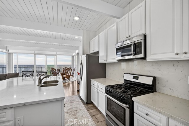 Detail Gallery Image 12 of 71 For 35577 Beach Rd, Dana Point,  CA 92624 - 2 Beds | 1/1 Baths