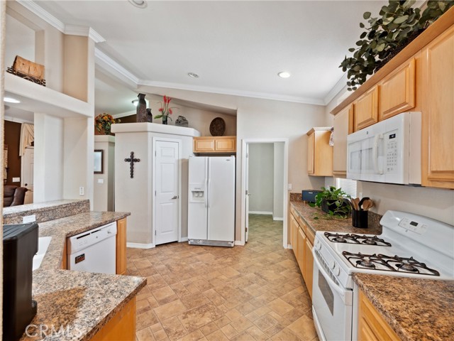 Detail Gallery Image 12 of 36 For 5264 Luna Rd, Phelan,  CA 92371 - 3 Beds | 2 Baths