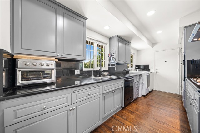 1025 S 2nd Avenue, Arcadia CA: https://media.crmls.org/medias/a093d882-617f-4af7-98f0-bd829d82d6a8.jpg