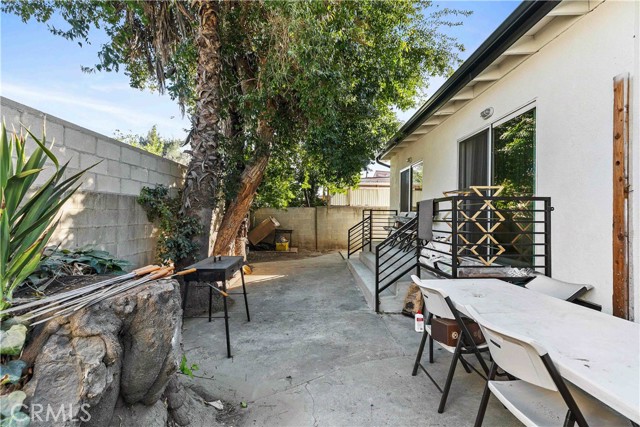 Image 30 of 74 For 8524 Saloma Avenue