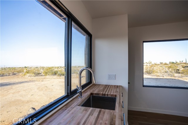 3977 Sage Avenue, Yucca Valley CA: https://media.crmls.org/medias/a0948137-e29d-4f8e-8f6b-e041c58d8f79.jpg