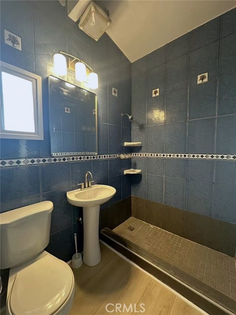 Detail Gallery Image 11 of 17 For 1909 E Walnut Creek, West Covina,  CA 91791 - 4 Beds | 2 Baths