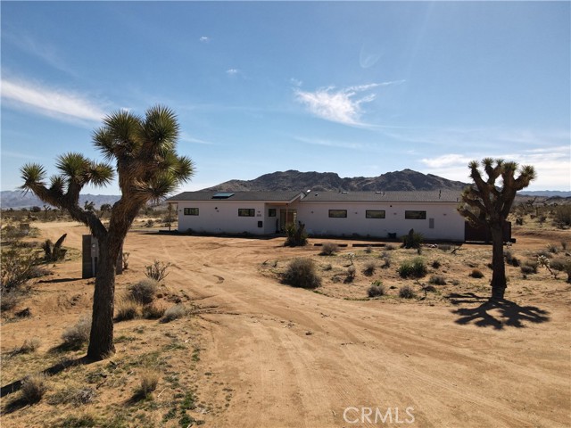 3170 Wesley Road, Joshua Tree CA: https://media.crmls.org/medias/a0953418-e429-4269-b7b8-fdd50fcccc97.jpg