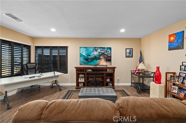 9332 Evelyn Avenue, California City CA: https://media.crmls.org/medias/a0961cb9-883c-4ef1-a1e4-c85ee245db1c.jpg