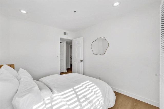 Detail Gallery Image 15 of 37 For 12121 Centralia St #302,  Lakewood,  CA 90715 - 3 Beds | 2 Baths