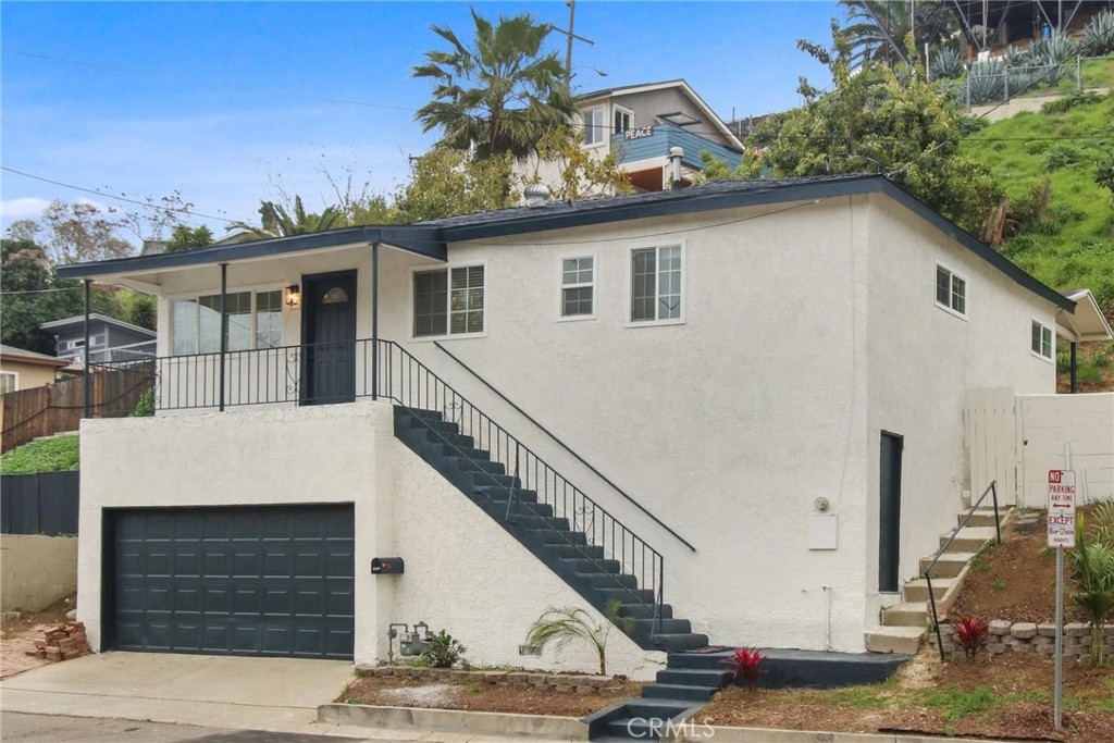 1212 N Alma Avenue