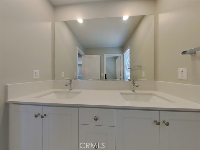 31651 Hans Drive, Menifee CA: https://media.crmls.org/medias/a097afff-c821-4ea4-85b3-3c5bd536d656.jpg