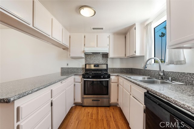 Detail Gallery Image 10 of 22 For 1129 Linden Ave #5,  Glendale,  CA 91201 - 2 Beds | 1/1 Baths