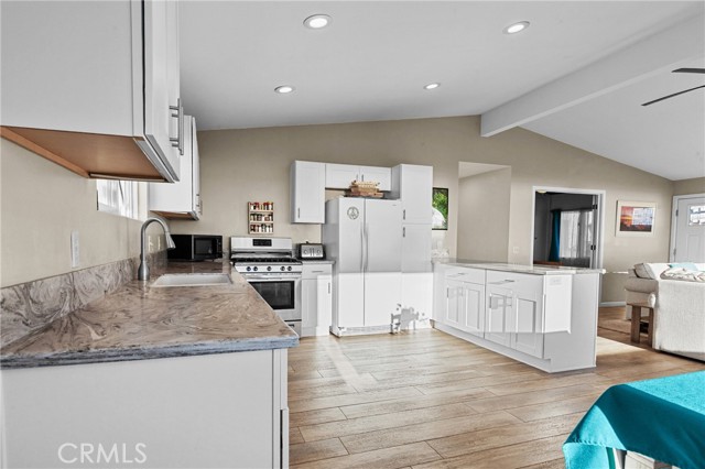 Image 16 of 57 For 3302 Beachcomber Dr.