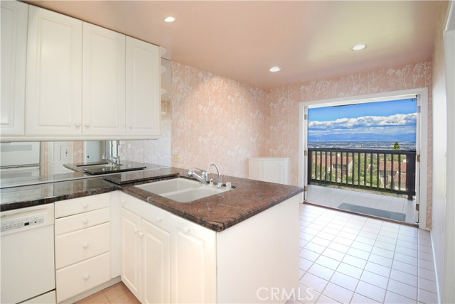 61 Sycamore Lane, Rolling Hills Estates, California 90274, 3 Bedrooms Bedrooms, ,3 BathroomsBathrooms,Residential,Sold,Sycamore,PV22035697