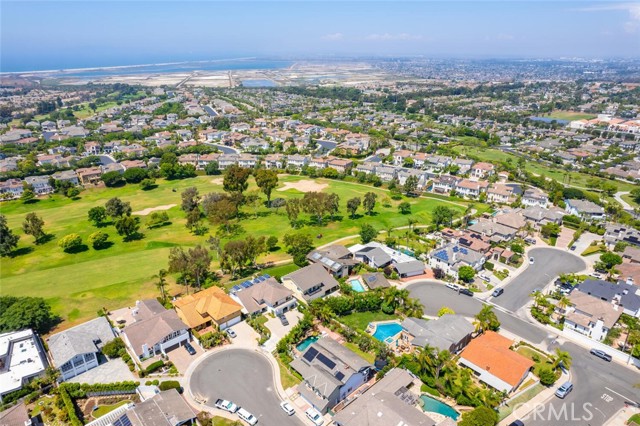 Detail Gallery Image 21 of 68 For 6712 Lawn Haven Dr, Huntington Beach,  CA 92648 - 5 Beds | 3 Baths