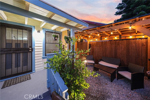 Detail Gallery Image 3 of 16 For 1146 N Loma Vista Dr, Long Beach,  CA 90813 - 2 Beds | 1 Baths