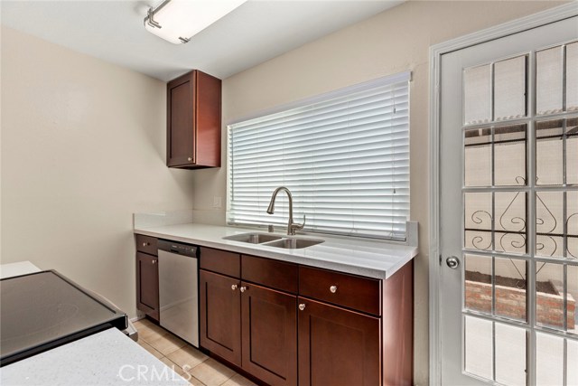 Detail Gallery Image 3 of 23 For 7100 Cerritos Ave #81,  Stanton,  CA 90680 - 2 Beds | 1 Baths