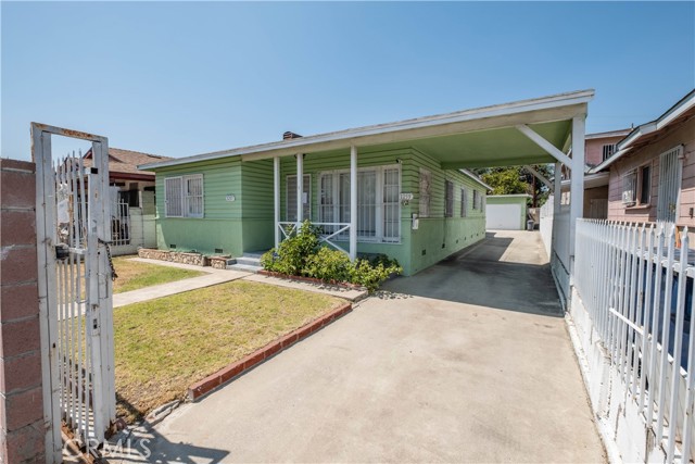 1257 E 76th Place, Los Angeles CA: https://media.crmls.org/medias/a09d786b-99e9-469d-9c7d-17c17ee413f4.jpg