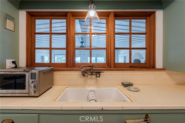 1120 W Chestnut Street, Anaheim CA: https://media.crmls.org/medias/a09dbb2a-a5c6-4012-aa8c-2bac41424c31.jpg