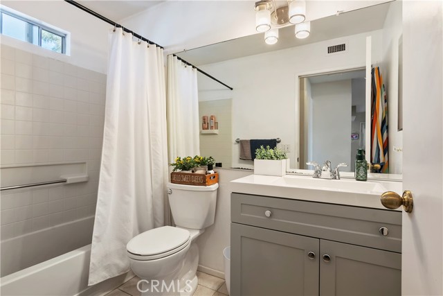 Detail Gallery Image 20 of 26 For 1195 Fitzgerald #G,  Simi Valley,  CA 93065 - 2 Beds | 2 Baths