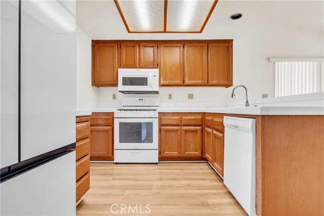 41402 Willow Run Road, Temecula CA: https://media.crmls.org/medias/a09ea6aa-2120-41a6-9f9d-22a6af571fa2.jpg