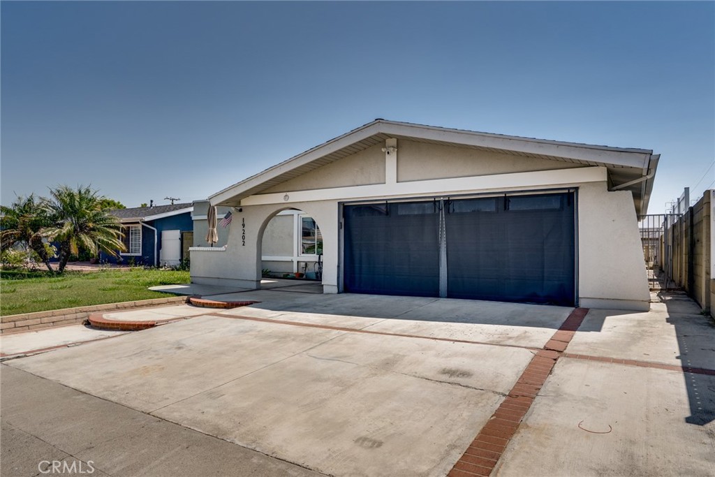 A09f27c5 F558 4202 9758 285ea53f1951