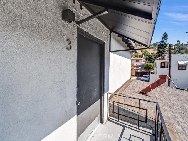 Detail Gallery Image 3 of 14 For 1319 Cypress Ave #3,  Cypress Park,  CA 90065 - 2 Beds | 1 Baths