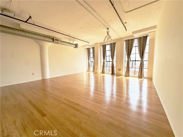200 N San Fernando Road, Los Angeles CA: https://media.crmls.org/medias/a09f2fb0-501b-4249-baa2-ab63f99d0e2b.jpg